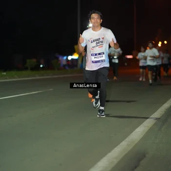 Runner Photo 7634867