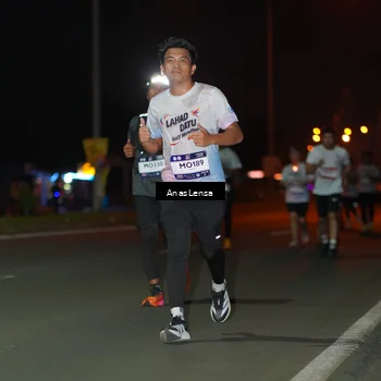Runner Photo 7634871