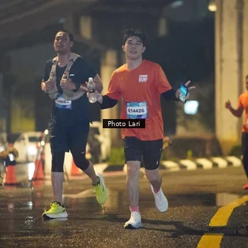 Runner Photo 7634890