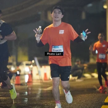Runner Photo 7634894