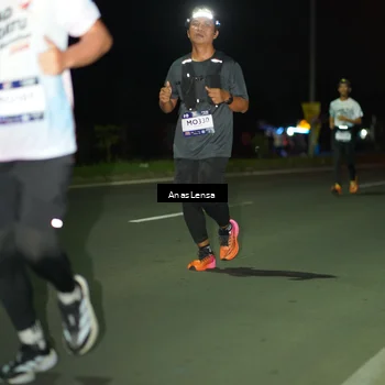 Runner Photo 7634898