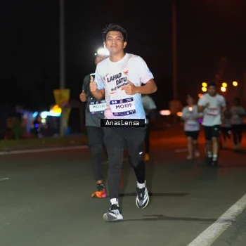 Runner Photo 7634900