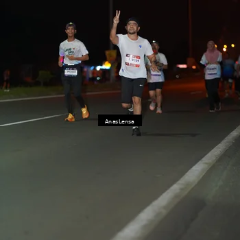 Runner Photo 7634914
