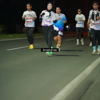 Runner Photo 7635003