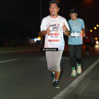 Runner Photo 7635149