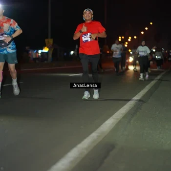 Runner Photo 7635153