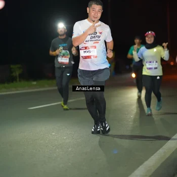 Runner Photo 7635228