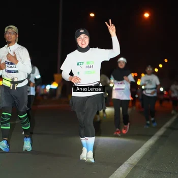 Runner Photo 7635296