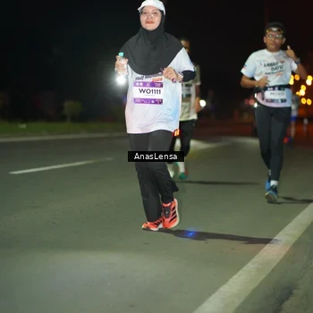 Runner Photo 7635297