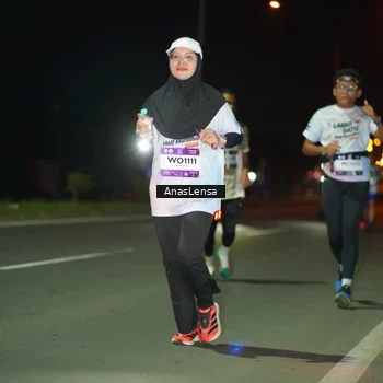 Runner Photo 7635301