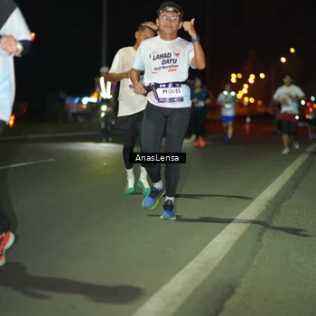 Runner Photo 7635304