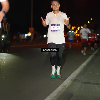 Runner Photo 7635329