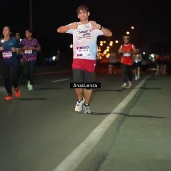 Runner Photo 7635335