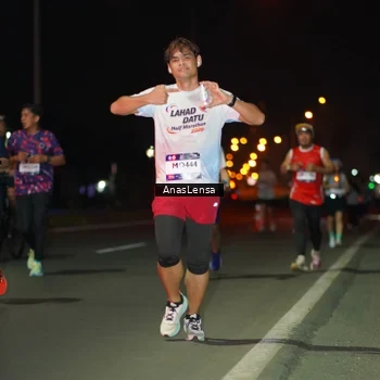 Runner Photo 7635338