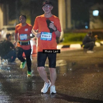 Runner Photo 7635346