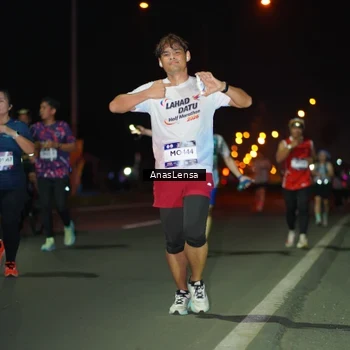 Runner Photo 7635356
