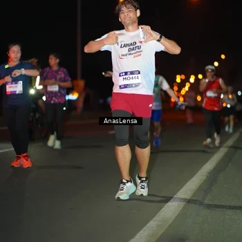 Runner Photo 7635357