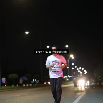 Runner Photo 7635428