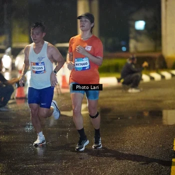 Runner Photo 7635460