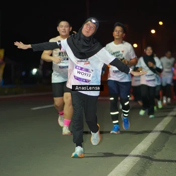 Runner Photo 7635493