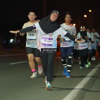 Runner Photo 7635505