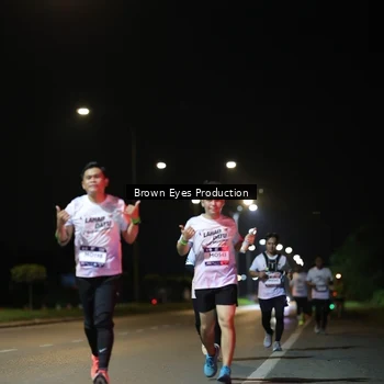 Runner Photo 7635517