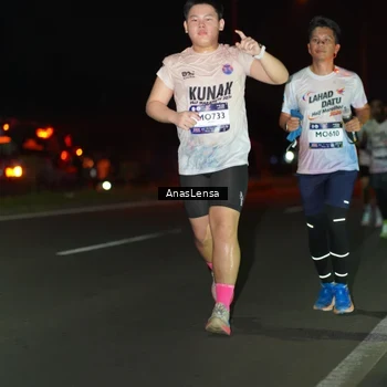 Runner Photo 7635540