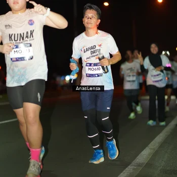 Runner Photo 7635546