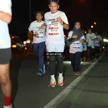 Runner Photo 7635606