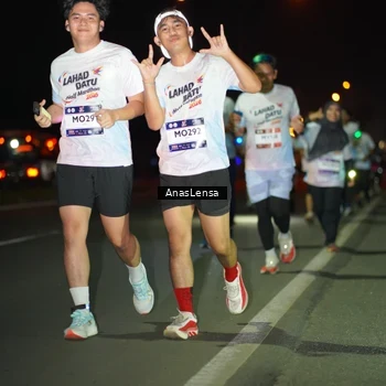 Runner Photo 7635608