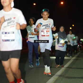 Runner Photo 7635609