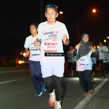 Runner Photo 7635656
