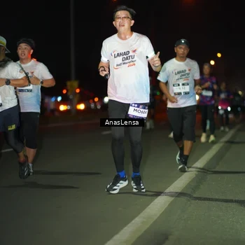 Runner Photo 7635658