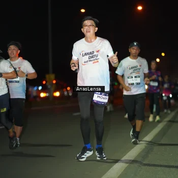 Runner Photo 7635660