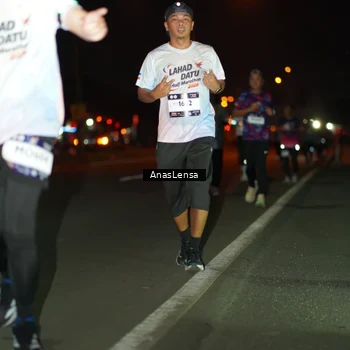 Runner Photo 7635669