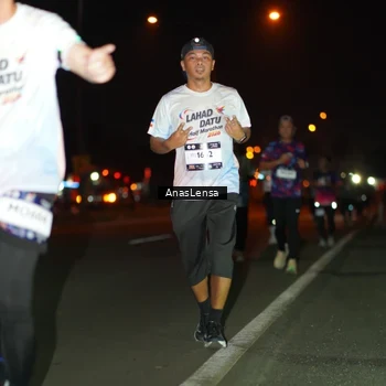 Runner Photo 7635672