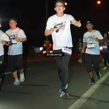 Runner Photo 7635676
