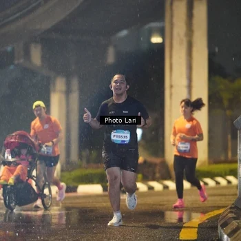 Runner Photo 7635684
