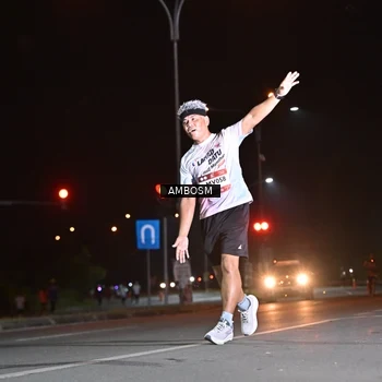 Runner Photo 7635690