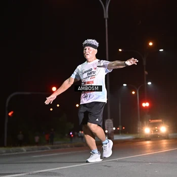 Runner Photo 7635698