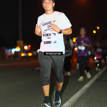 Runner Photo 7635714