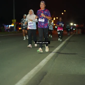 Runner Photo 7635716