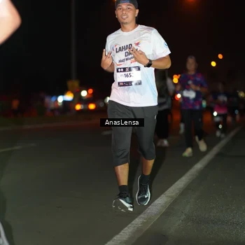 Runner Photo 7635728