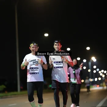 Runner Photo 7635762