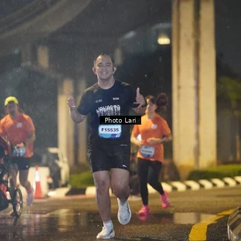 Runner Photo 7635773