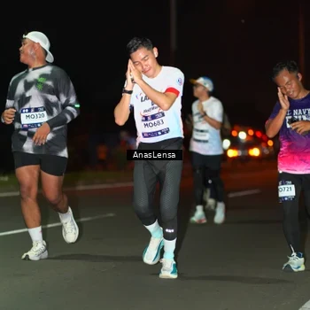 Runner Photo 7635809