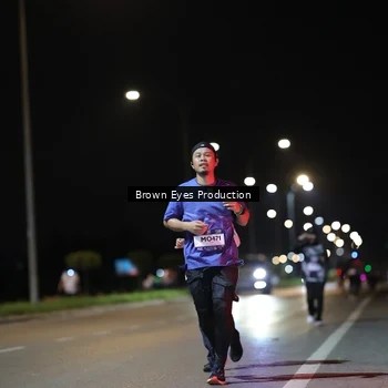 Runner Photo 7635846