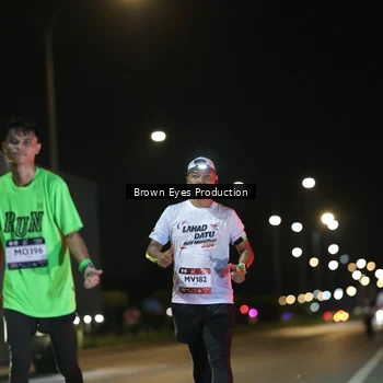 Runner Photo 7635860