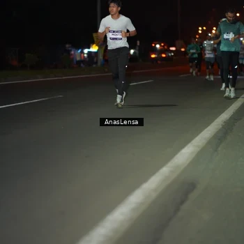 Runner Photo 7635878