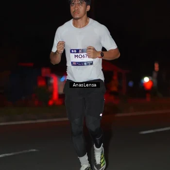 Runner Photo 7635892